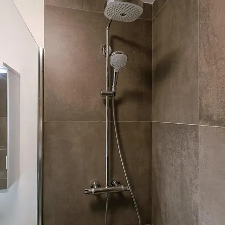 アパート Huswell - Modern And Bright In Centre Of クノック・ヘイスト