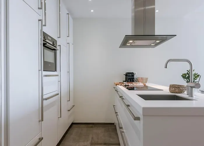 Huswell - Modern And Bright In Centre Of Appartement *