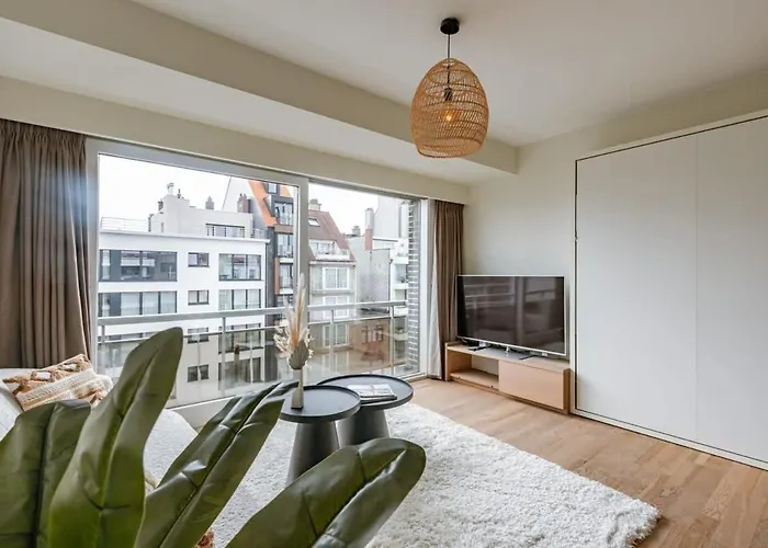 Huswell - Modern And Bright In Centre Of